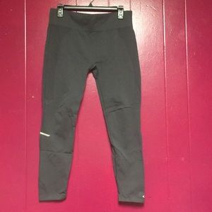 Gray athletic leggings